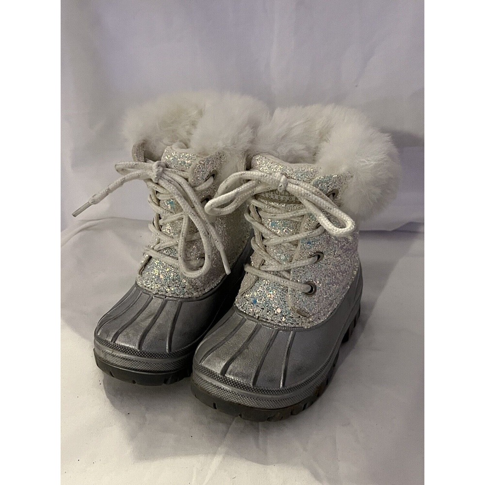Magellan Outdoors Duck Boots Girls Size 7 Silver‎ w/ Fur Trim Winter Snow